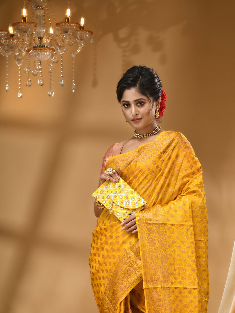 BANARASI GEORGETTE GOLD  SAREE WITH All Over Beautiful Floral Jacquard Weave Design